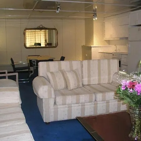 Lion Apart Otel 4*
