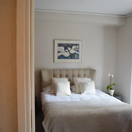 Lion Apart-hotel 4*